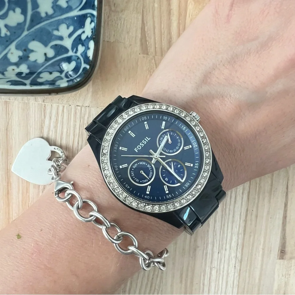 Fossil ladies blue dial sporty fashion watch NEW BATTERY